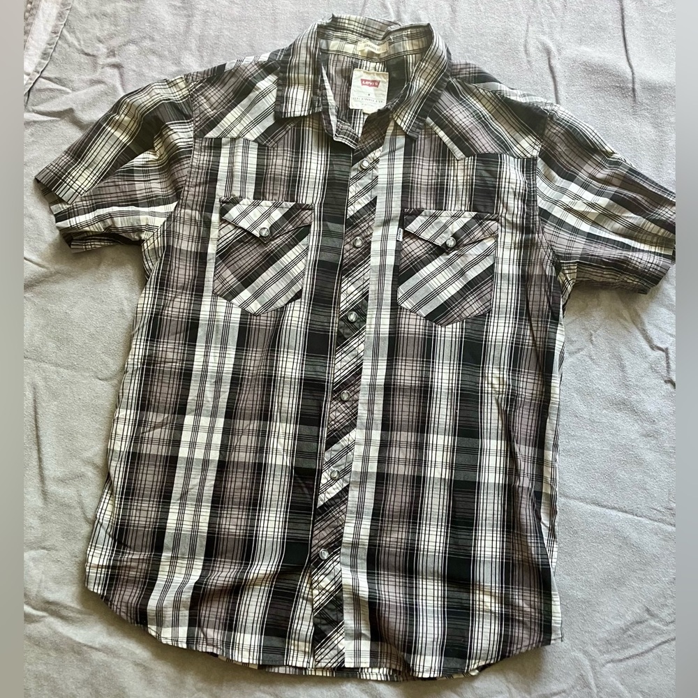 Levi’s short sleeved plaid with snaps